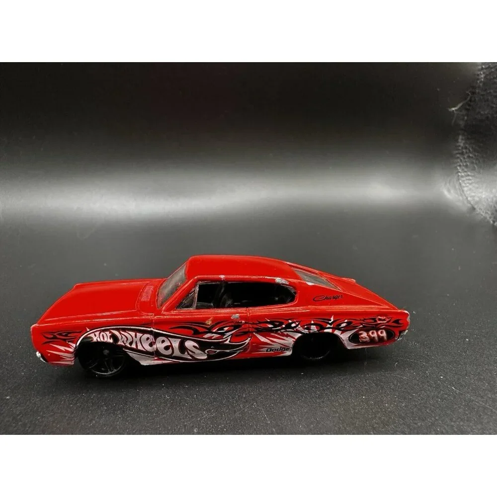 Hot Wheels 2004 '67 Dodge Charger ‎ Smashville Series Red Loose Graffiti Vintage